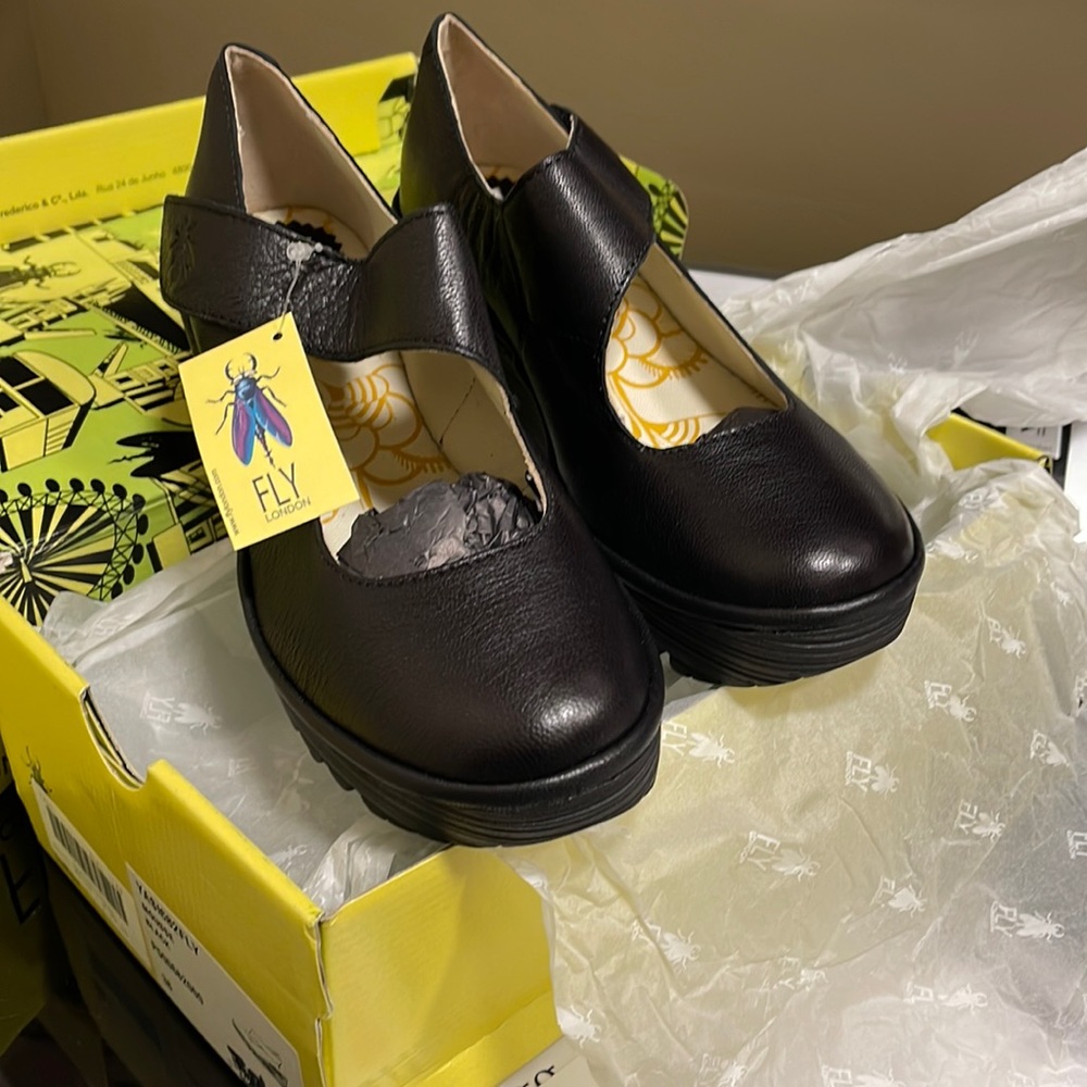 Fly london shoes size 38. Black never worn still in box